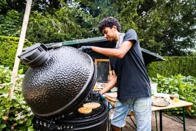 BBQ grill met vlees